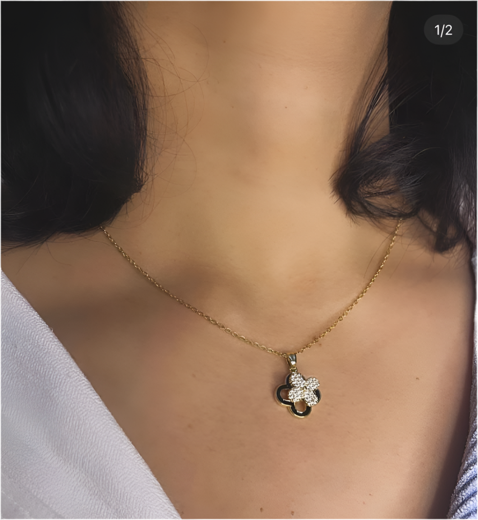 Rotating Flower Necklace